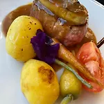 De L'an 1600 호텔
