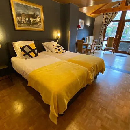 De L'an 1600 Hotel Bouillon