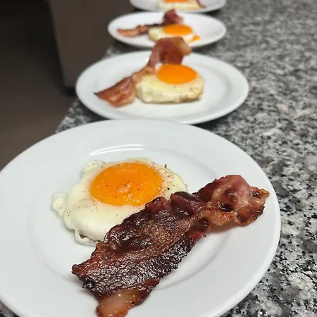 De L'an 1600 Szálloda Bouillon